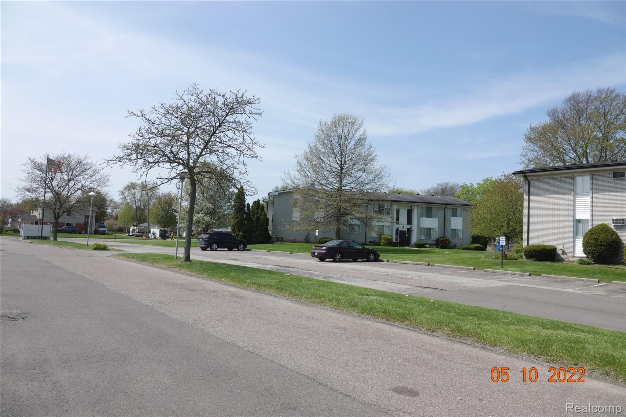 26720 Joy Road, Unit B6 Redford, MI 48239 - Photo 3 of 58 DSC08703.JPG