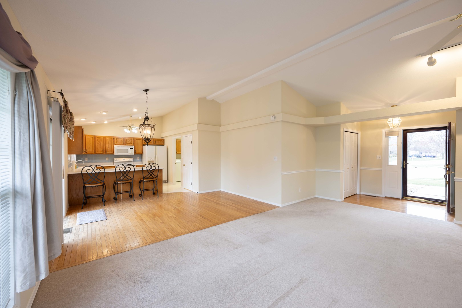 1515 Cobblefield Road Champaign, IL 61822 - Photo 5 of 26 Gallery Image 5