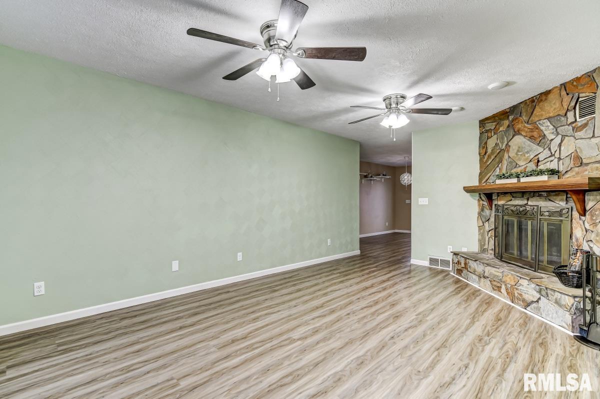 229 Hawkeye Way Springfield, IL 62707 - Photo 6 of 34