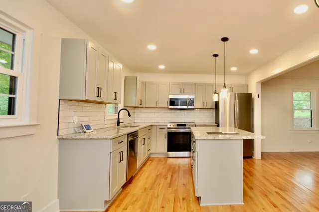 $450,000 | 225 Sherwood Drive, Athens, GA 30606