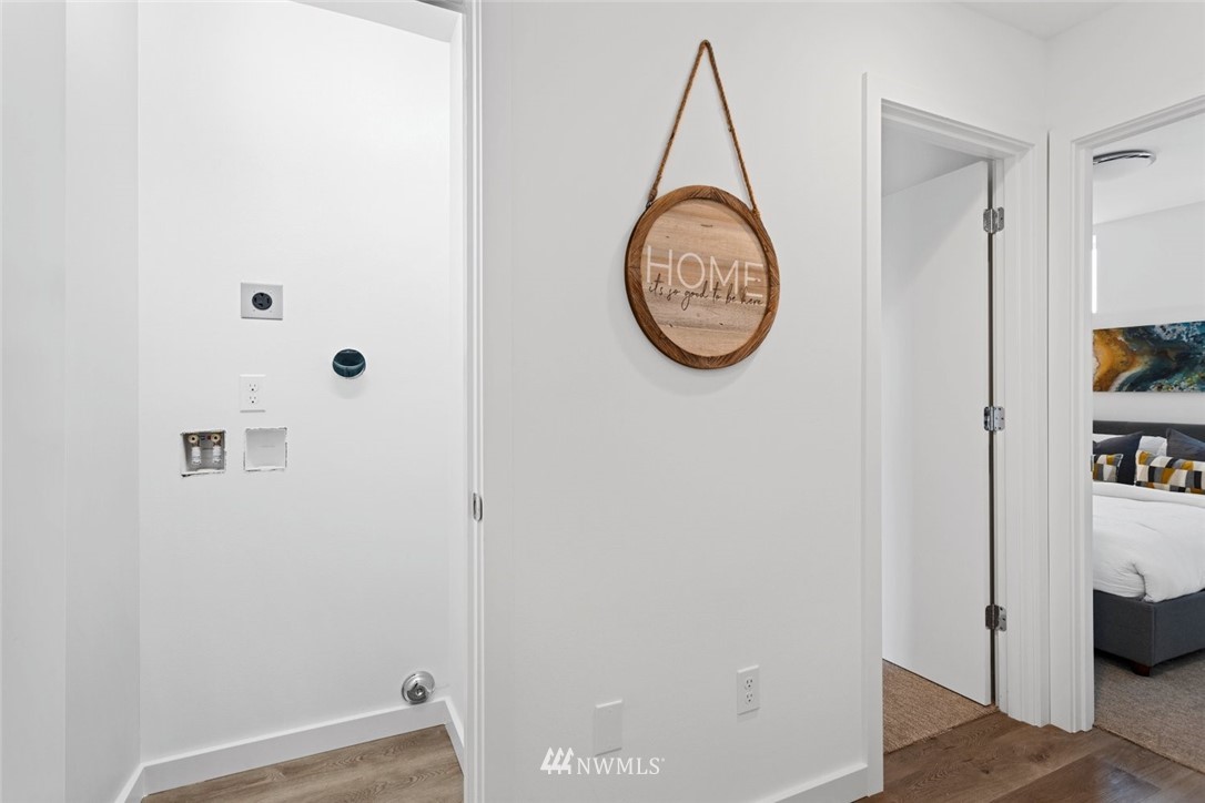 130 West Florentia Street, Unit A Seattle, WA 98119 - Photo 23 of 24