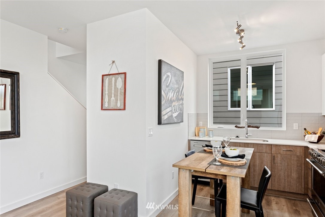 130 West Florentia Street, Unit A Seattle, WA 98119 - Photo 10 of 24