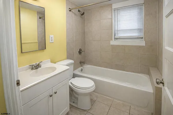 $1,950 | 1916 Magellan Avenue, Unit 2, Atlantic City, NJ 08401