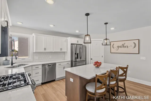 $579,900 | 481 Sessions Woods Drive North, Grand Rapids, MI 49534