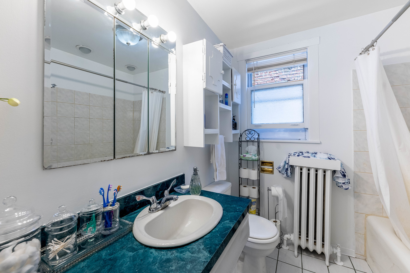 4843 West George Street Chicago, IL 60641 - Photo 9 of 16 Gallery Image 9