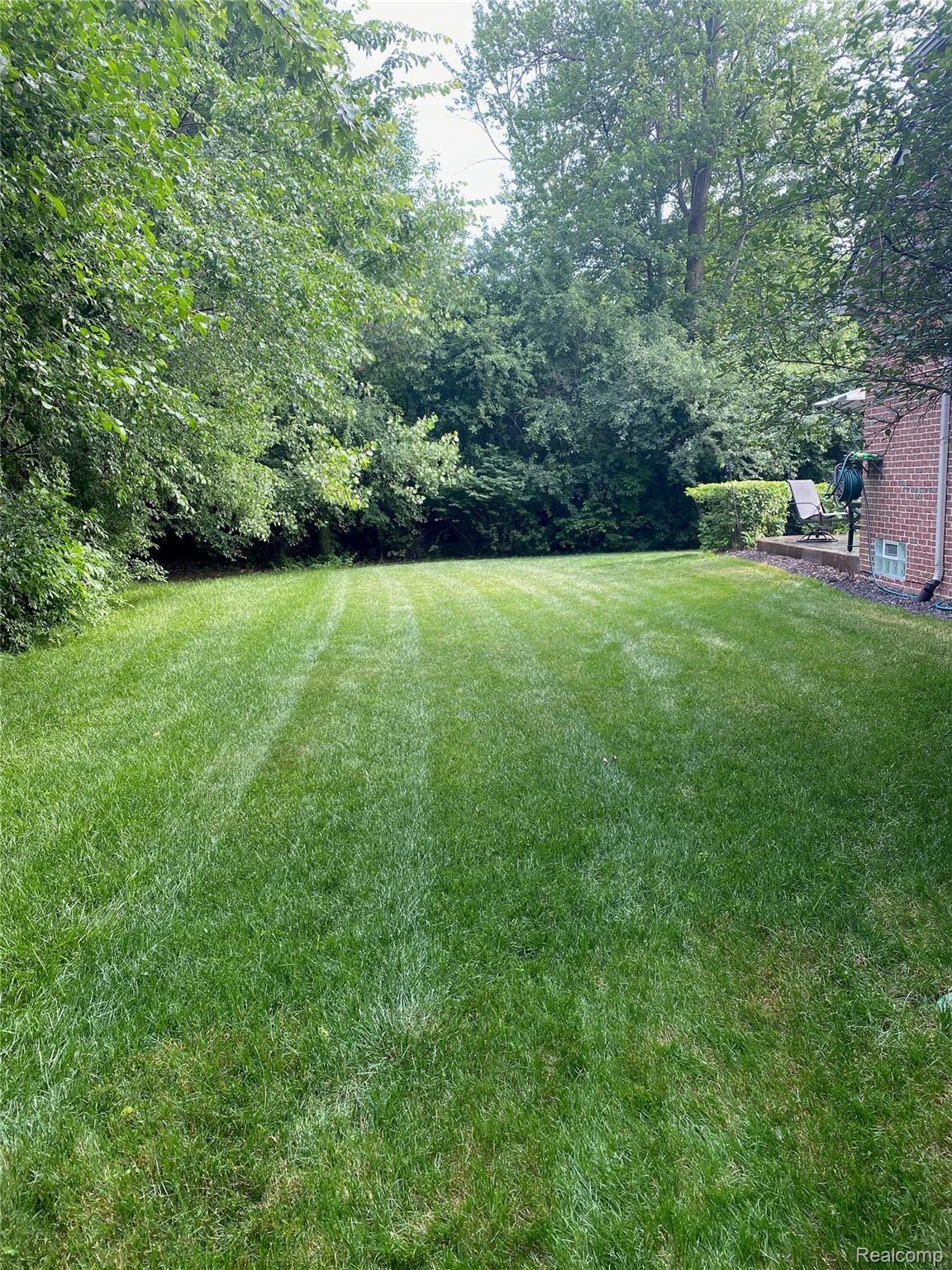 47875 Gladstone Road Canton, MI 48188 - Photo 48 of 52 49.Yard