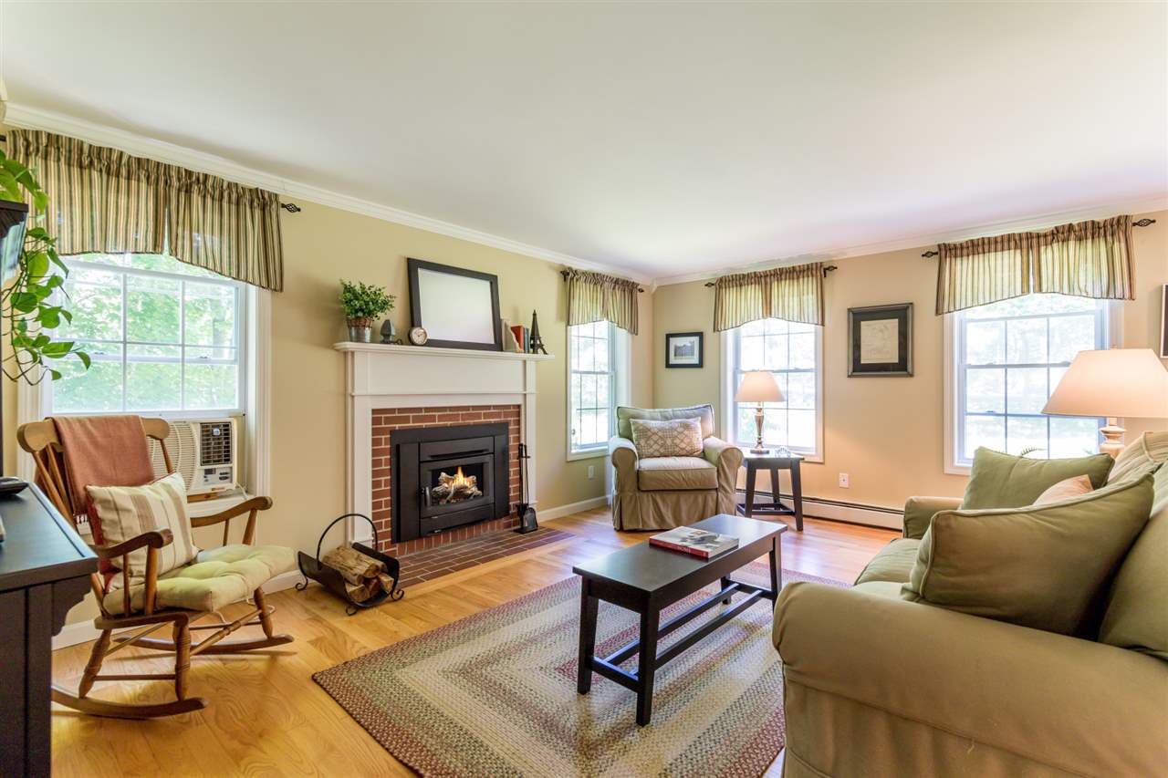 157 Ash Swamp Road Newmarket, NH 03857 - Photo 2 of 37