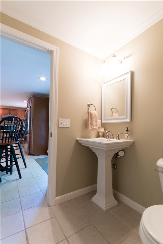 157 Ash Swamp Road Newmarket, NH 03857 - Photo 20 of 37