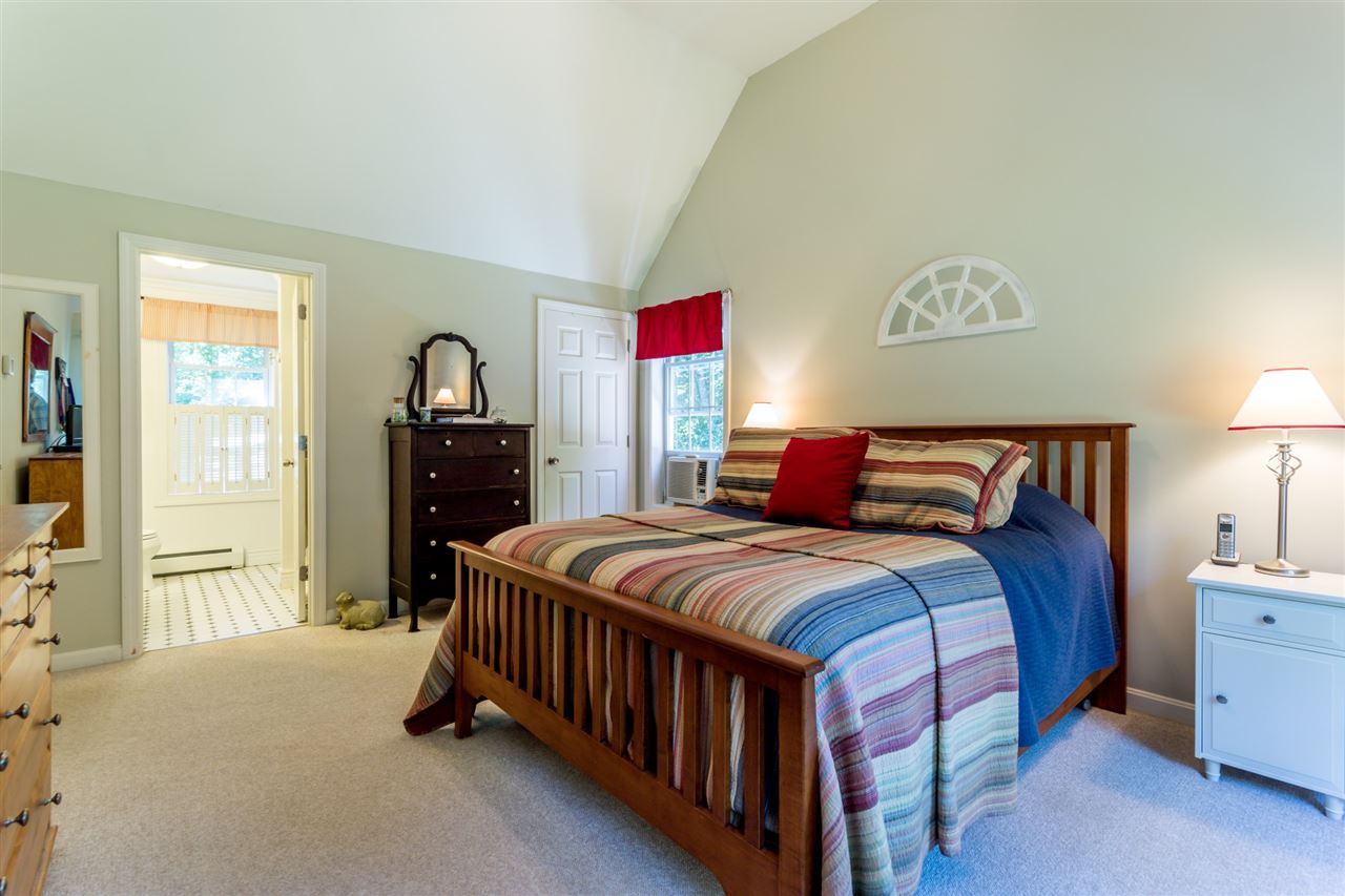 157 Ash Swamp Road Newmarket, NH 03857 - Photo 22 of 37