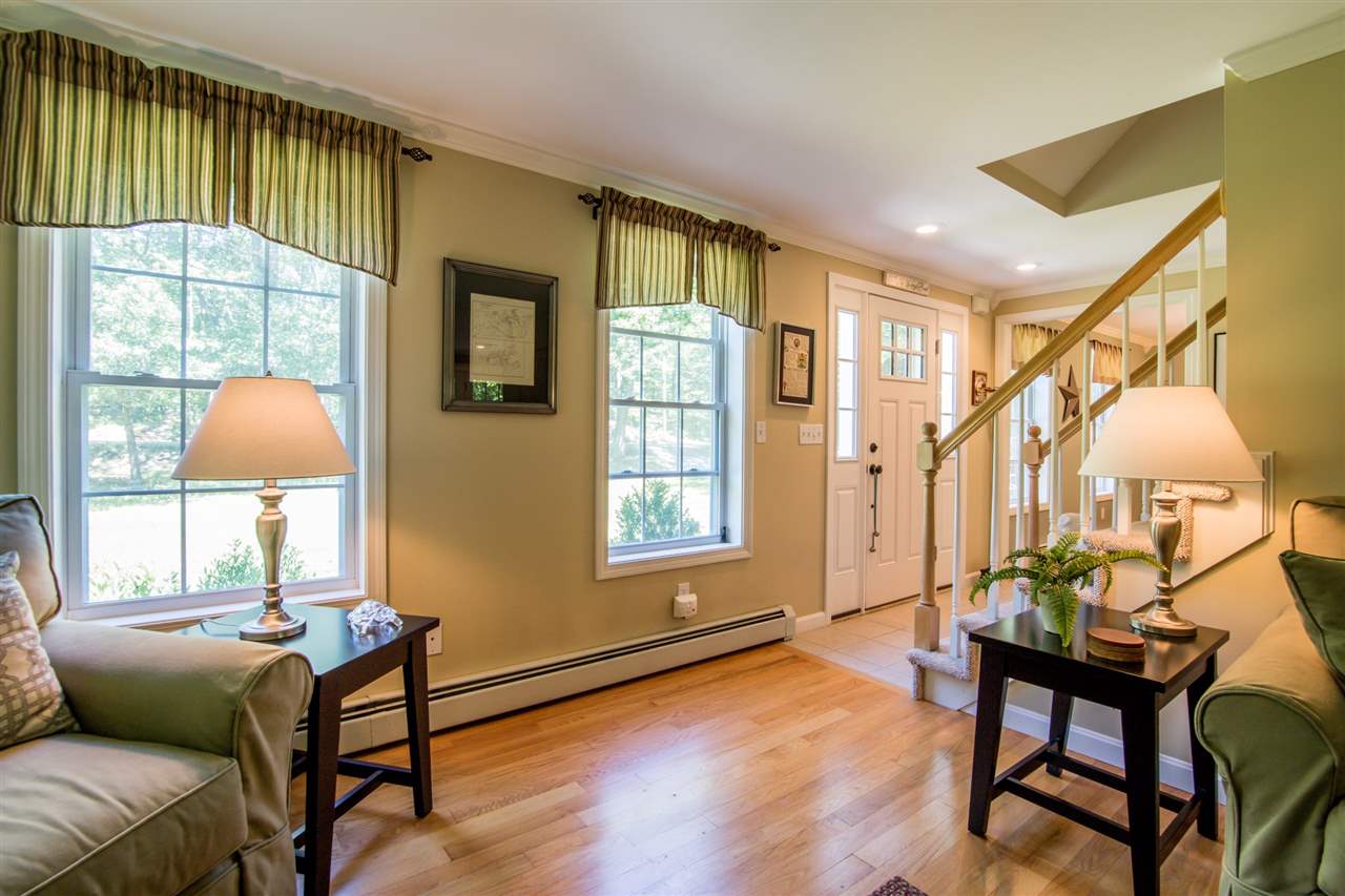 157 Ash Swamp Road Newmarket, NH 03857 - Photo 5 of 37