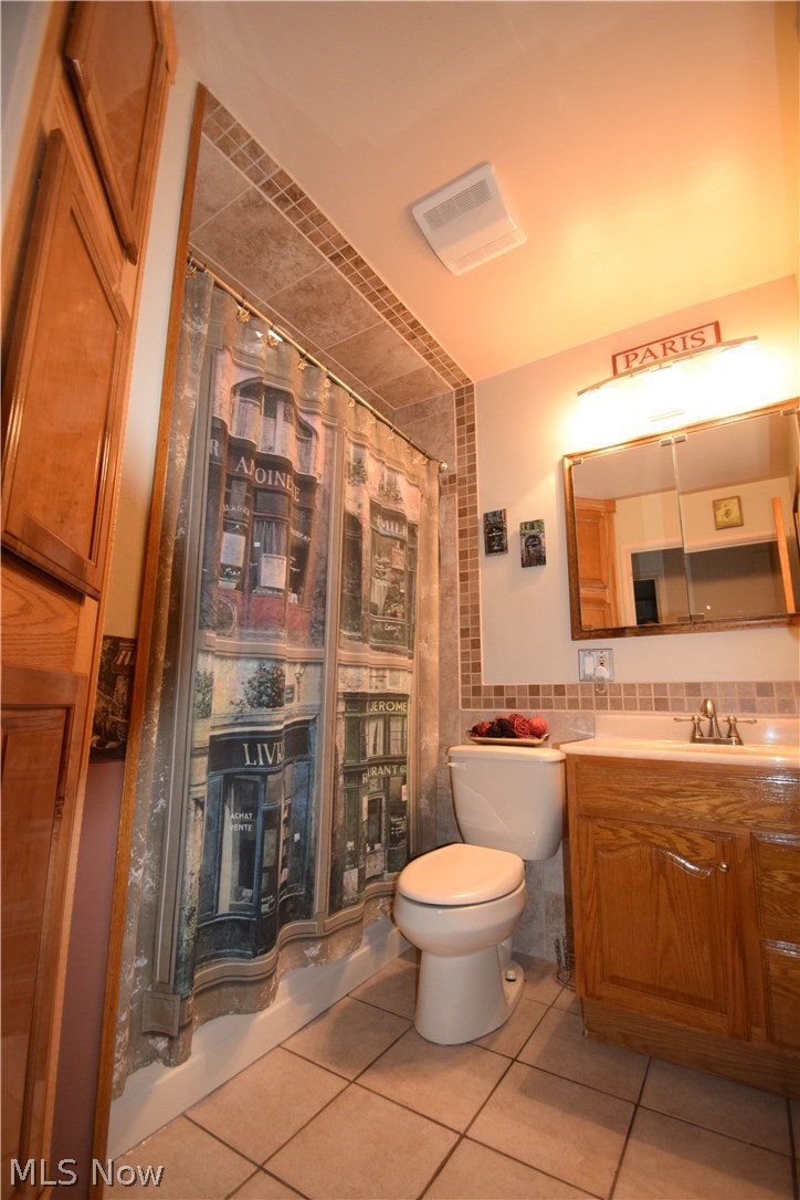 4466 Burkey Road Youngstown, OH 44515 - Photo 8 of 28 Gallery Image 8