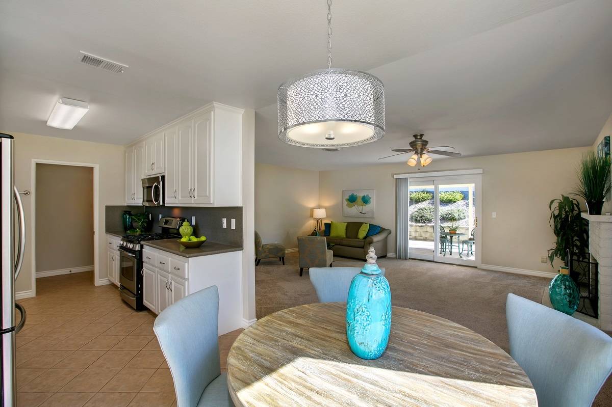 13723 Tobiasson Road Poway, CA 92064 - Photo 3 of 12