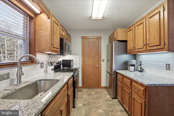 $400,000 | 247 Dogwood Drive, Mount Jackson, VA 22842