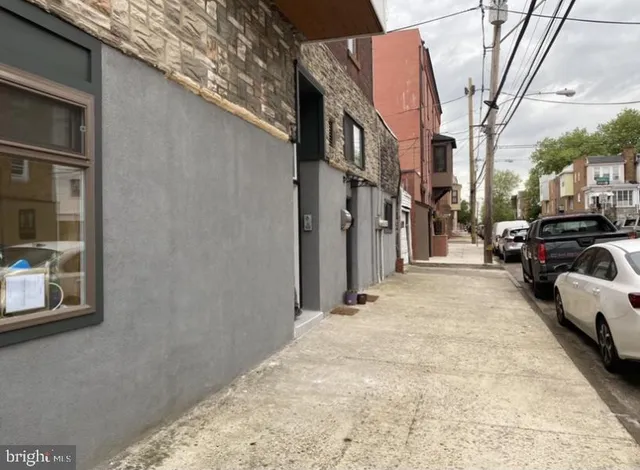 $1,850 | 838 Corinthian Avenue, Unit 3, Philadelphia, PA 19130