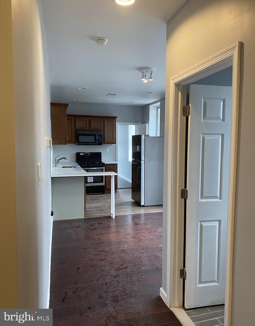838 Corinthian Avenue, Unit 3 Philadelphia, PA 19130 - Photo 4 of 17 entrance to kitchen