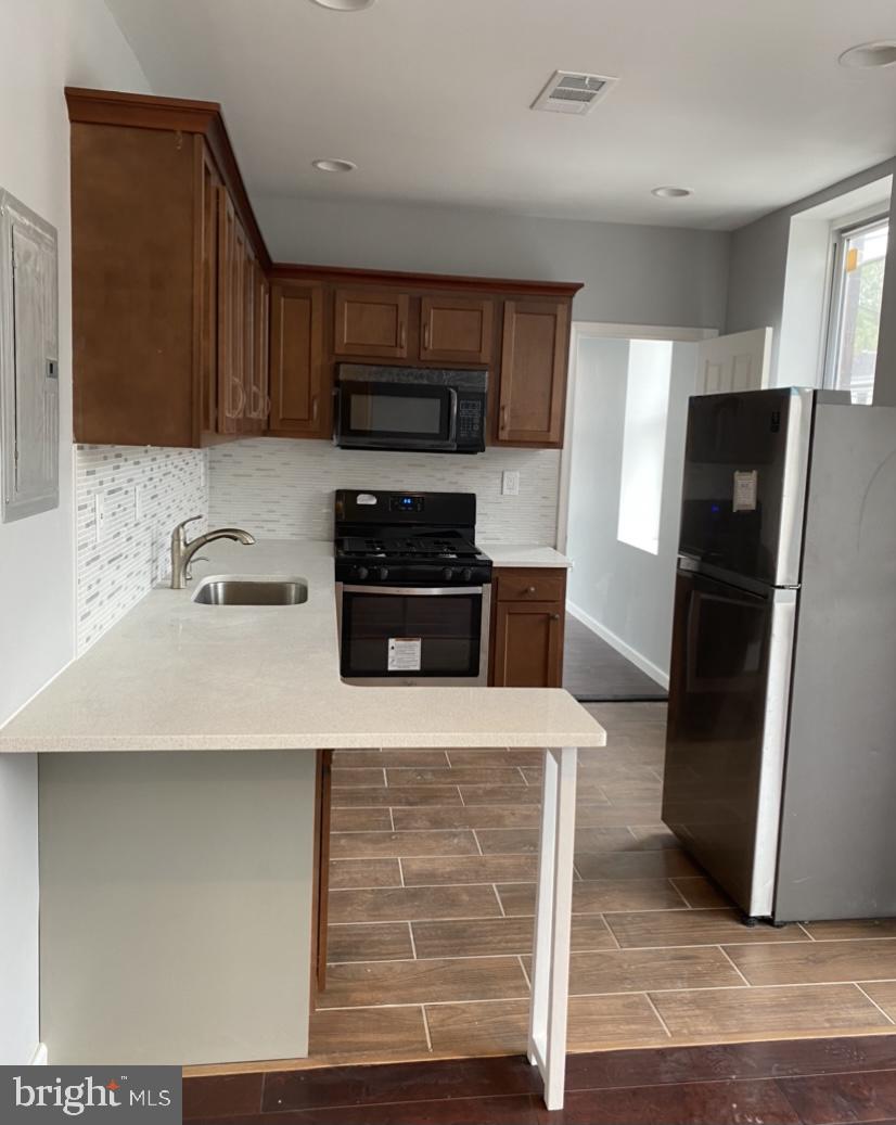 838 Corinthian Avenue, Unit 3 Philadelphia, PA 19130 - Photo 7 of 17 kitchen