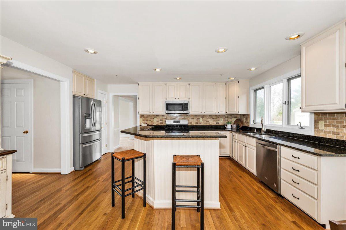 17900 Hickman Street Poolesville, MD 20837 - Photo 16 of 97