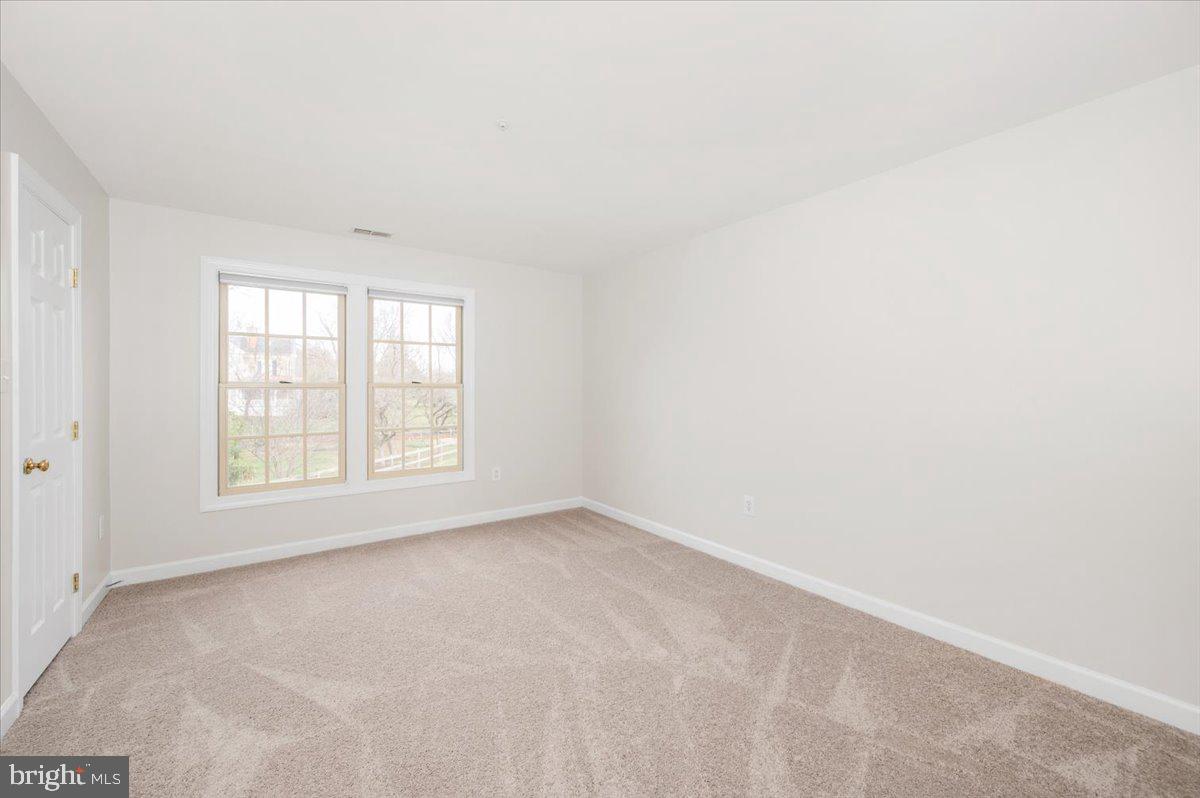 17900 Hickman Street Poolesville, MD 20837 - Photo 42 of 97 an empty room with a window