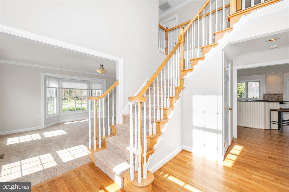 17900 Hickman Street Poolesville, MD 20837 - Photo 5 of 97 LOOK at the HARDWOODS