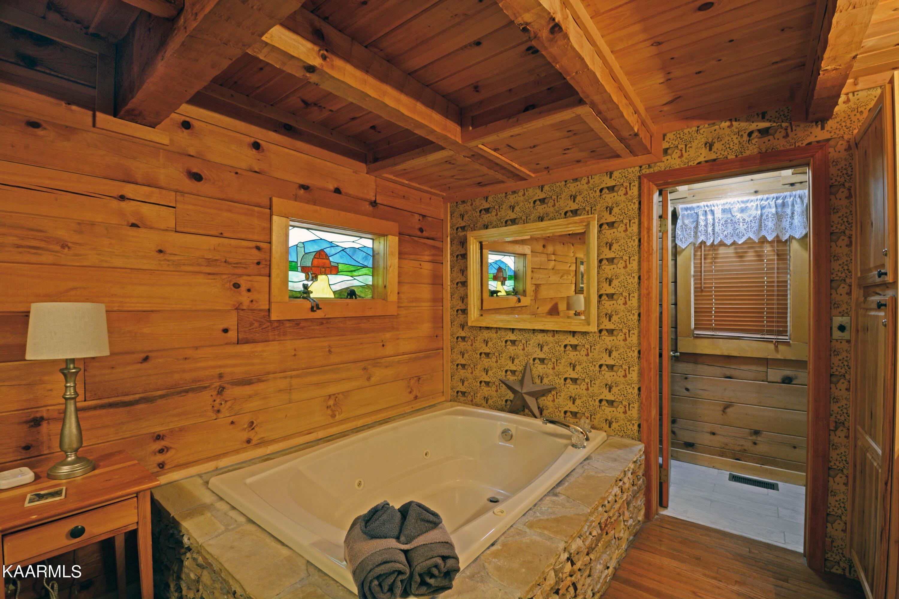 1708 Lake View Circle Sevierville, TN 37876 - Photo 14 of 33 Master Bathtub (2nd Try)