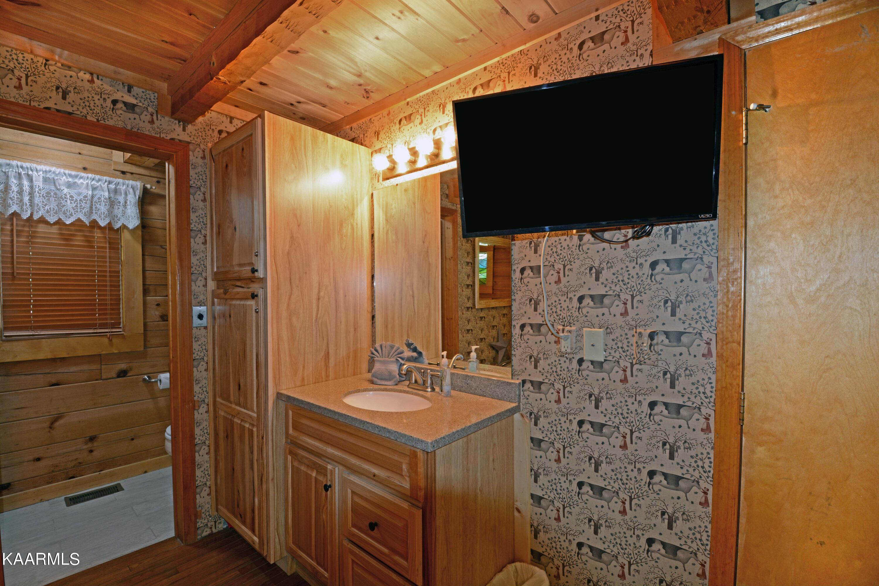 1708 Lake View Circle Sevierville, TN 37876 - Photo 15 of 33 Master Sink