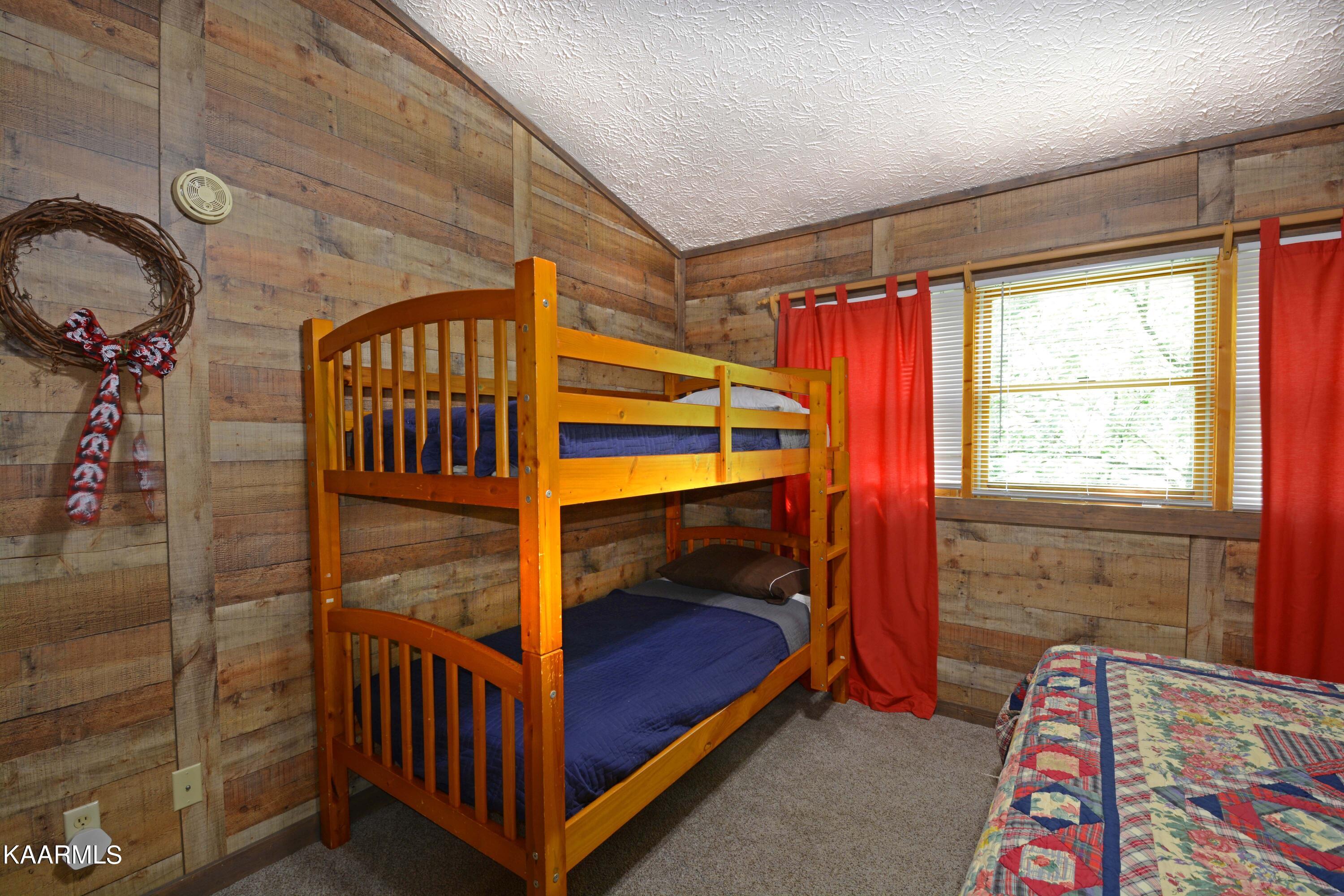 1708 Lake View Circle Sevierville, TN 37876 - Photo 19 of 33 Bunk Beds