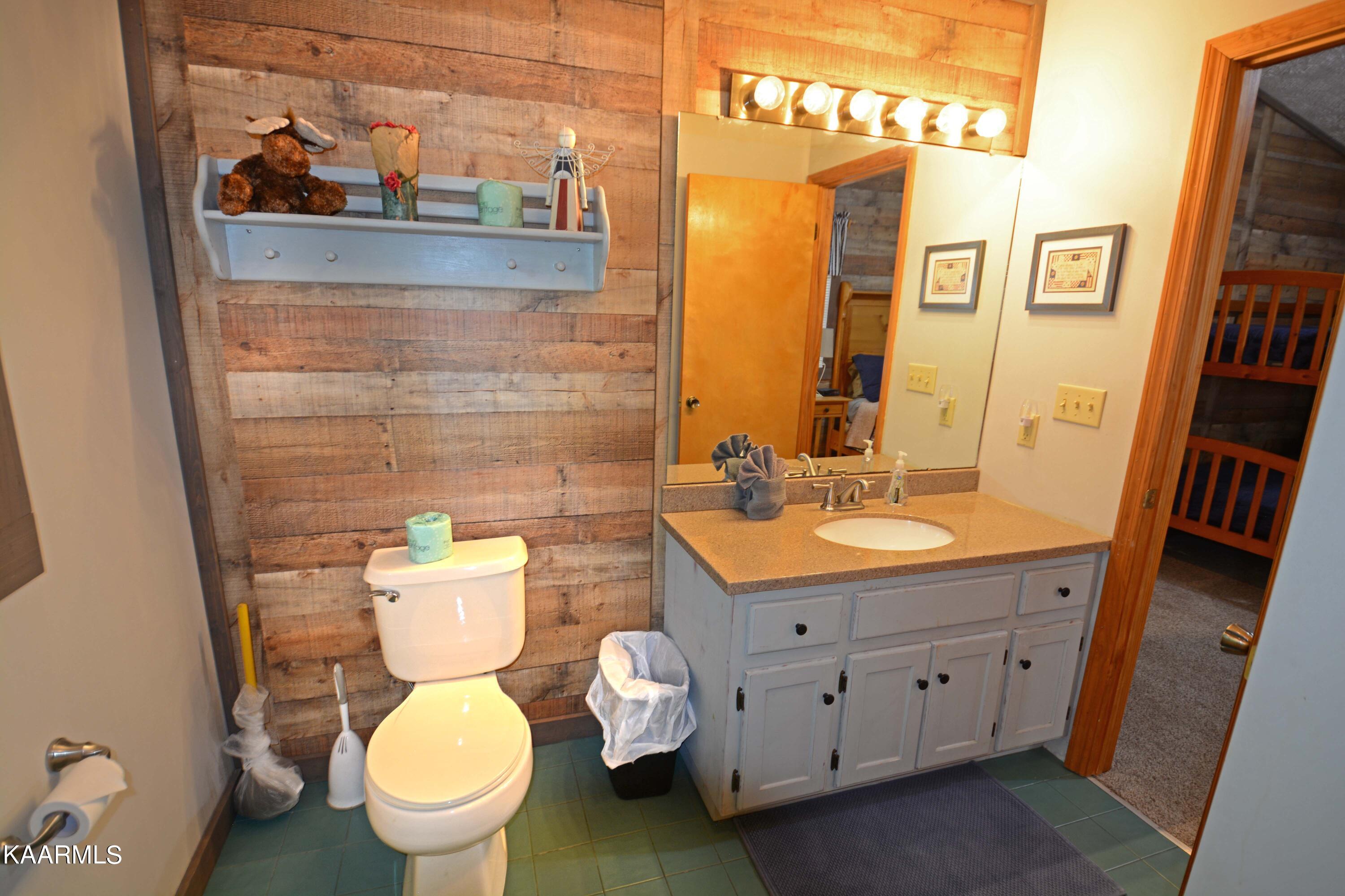 1708 Lake View Circle Sevierville, TN 37876 - Photo 21 of 33 2nd Bathroom 2