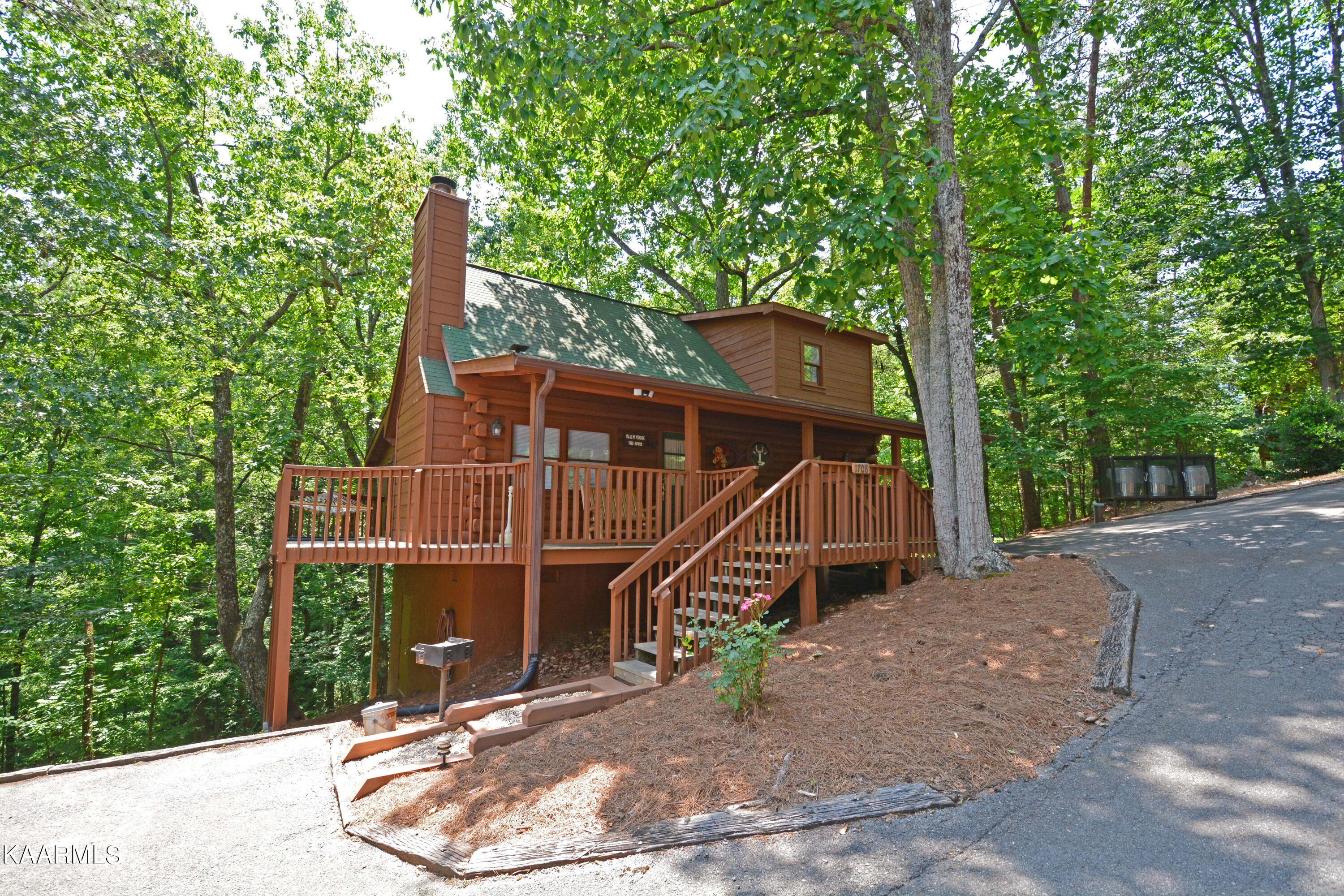 1708 Lake View Circle Sevierville, TN 37876 - Photo 27 of 33 Front 5