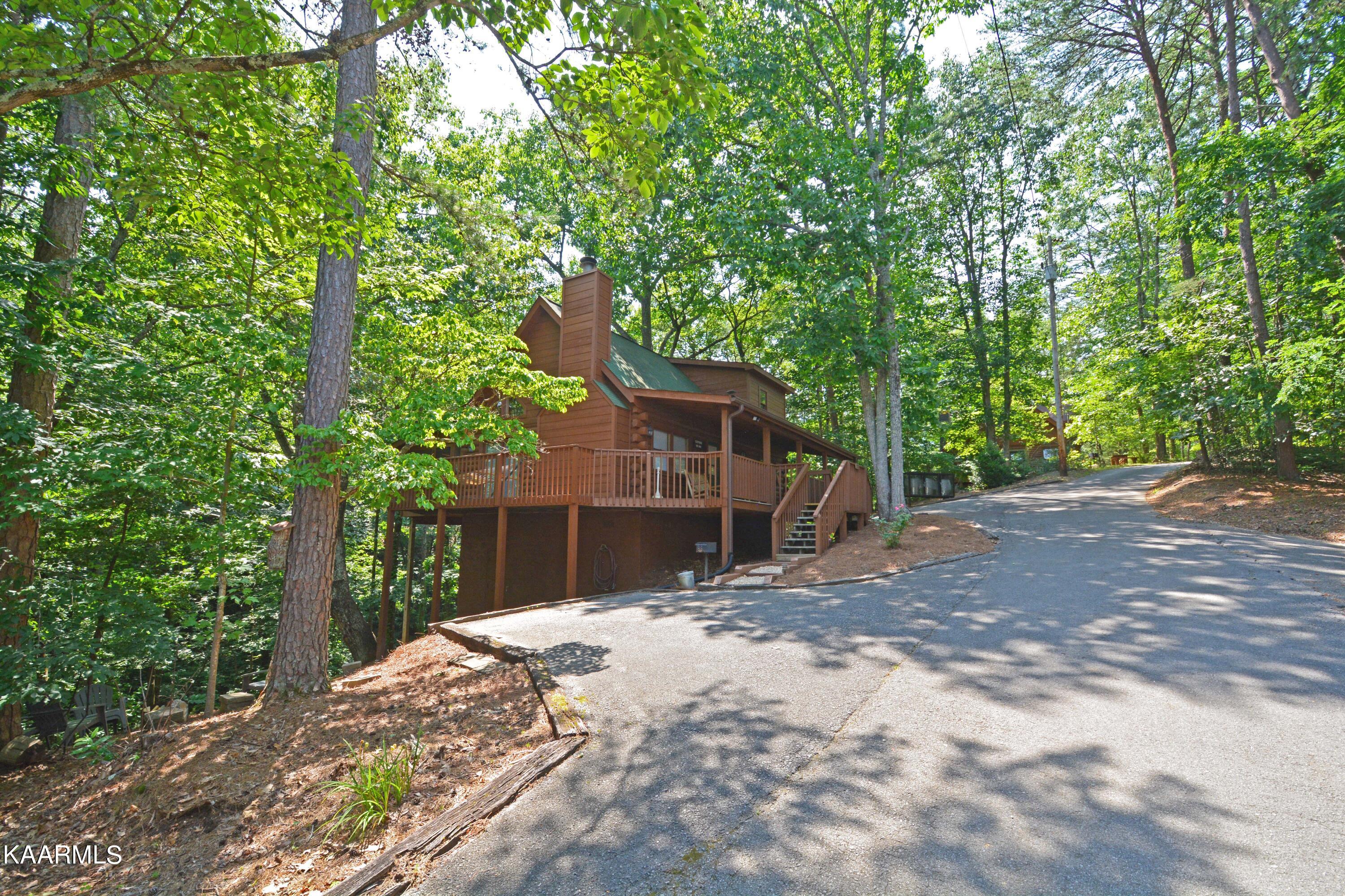 1708 Lake View Circle Sevierville, TN 37876 - Photo 30 of 33 Front 8