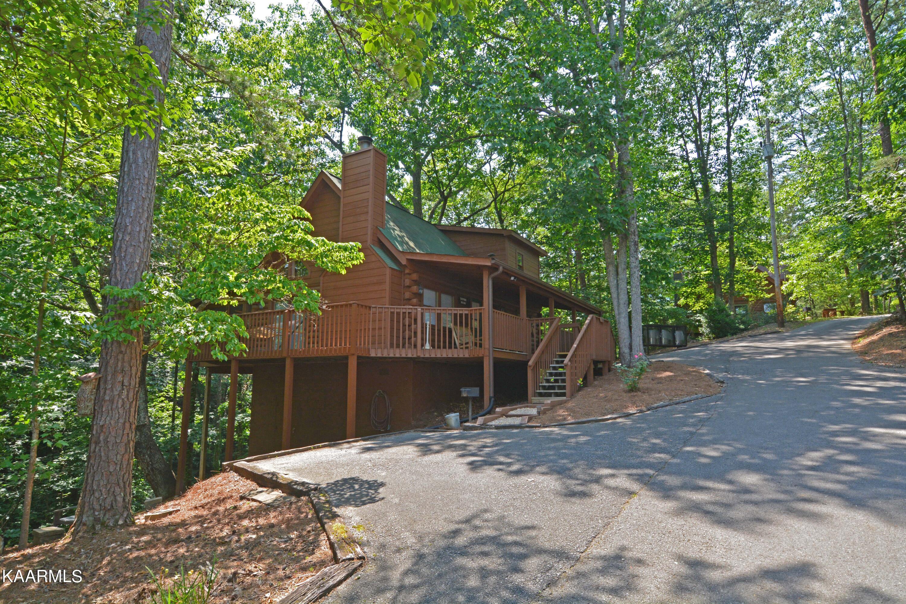 1708 Lake View Circle Sevierville, TN 37876 - Photo 31 of 33 Front 9