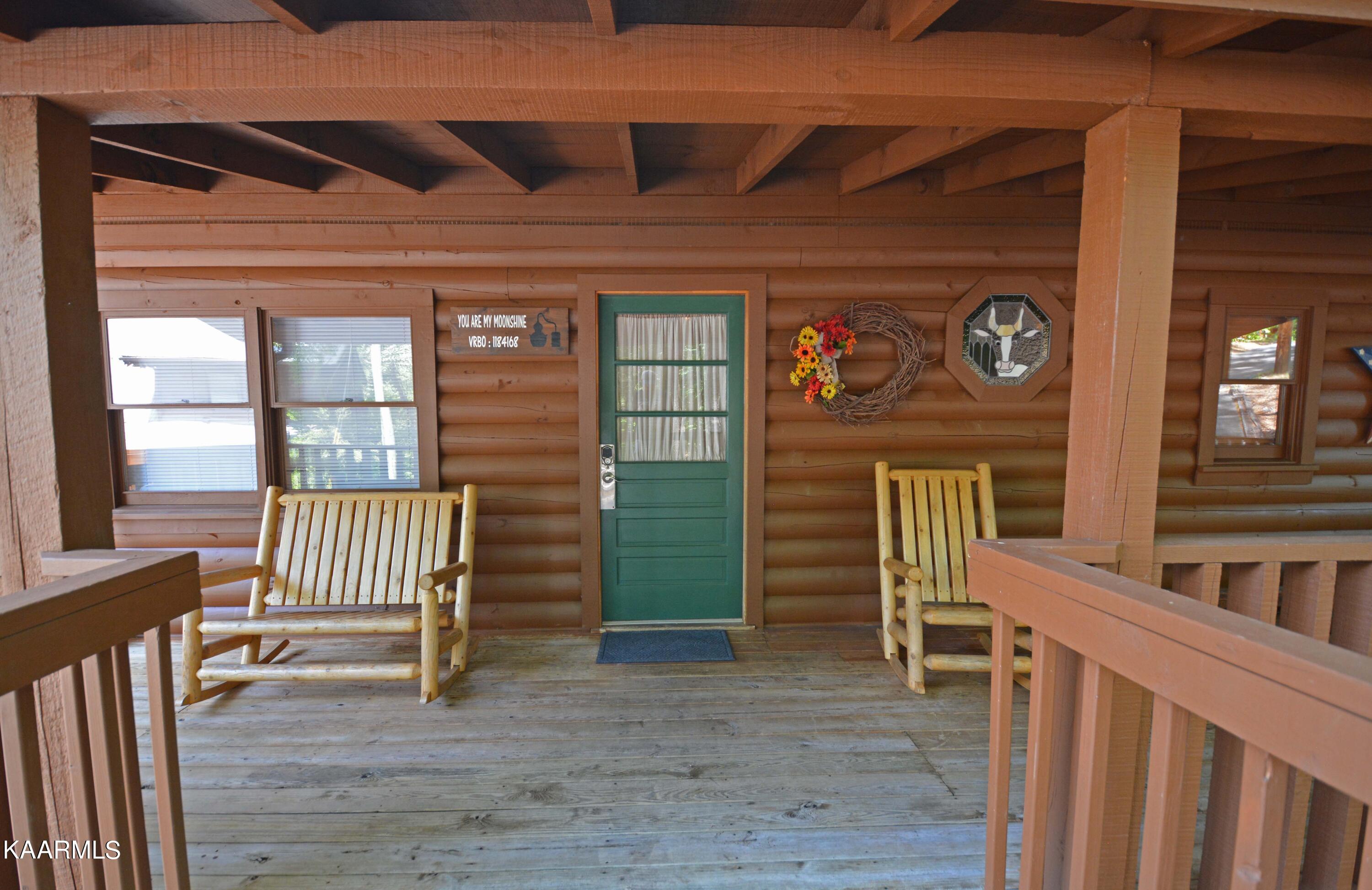 1708 Lake View Circle Sevierville, TN 37876 - Photo 4 of 33 Front Door