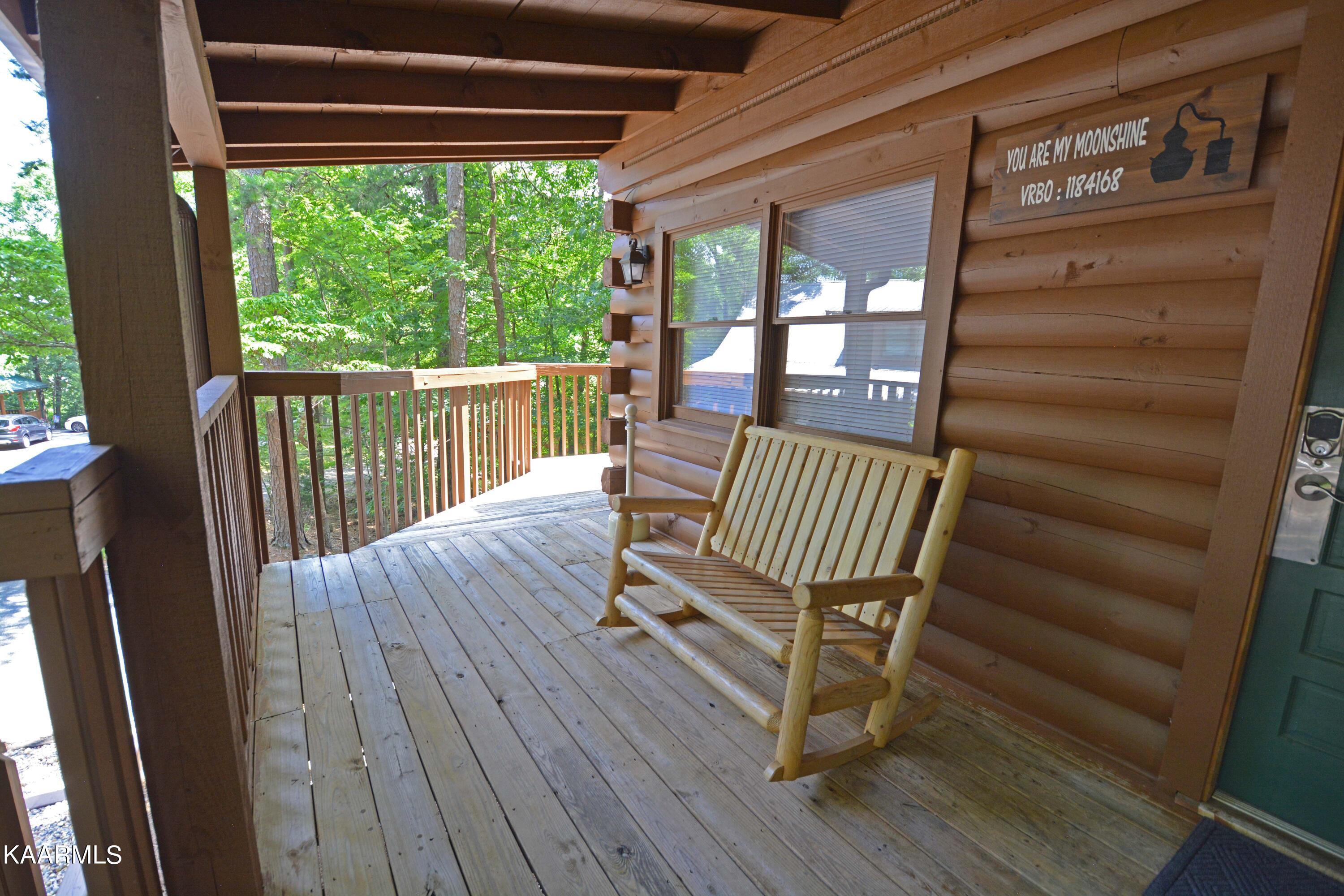 1708 Lake View Circle Sevierville, TN 37876 - Photo 5 of 33 Front Deck