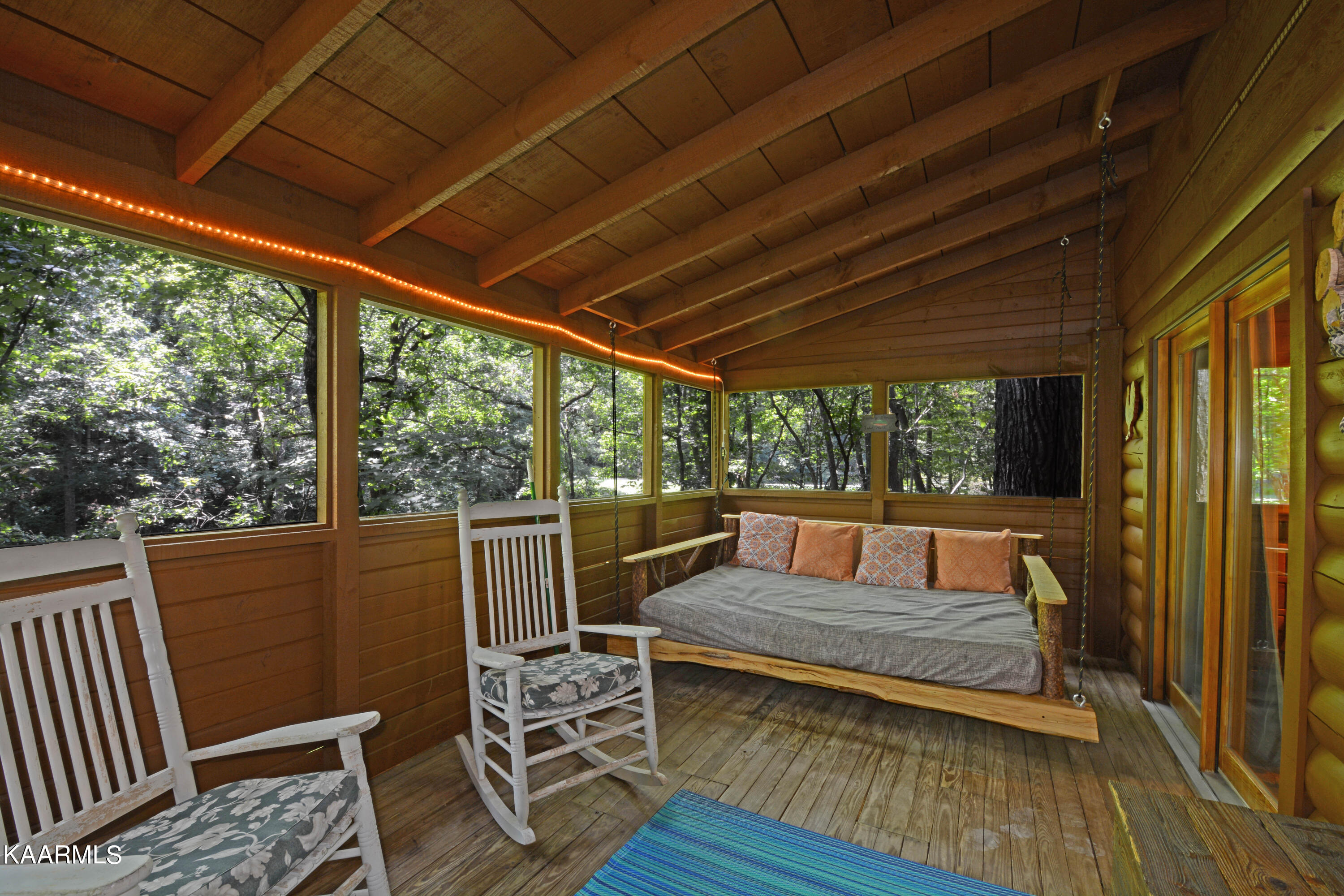 1708 Lake View Circle Sevierville, TN 37876 - Photo 6 of 33 Swinging Bed (1st Take)