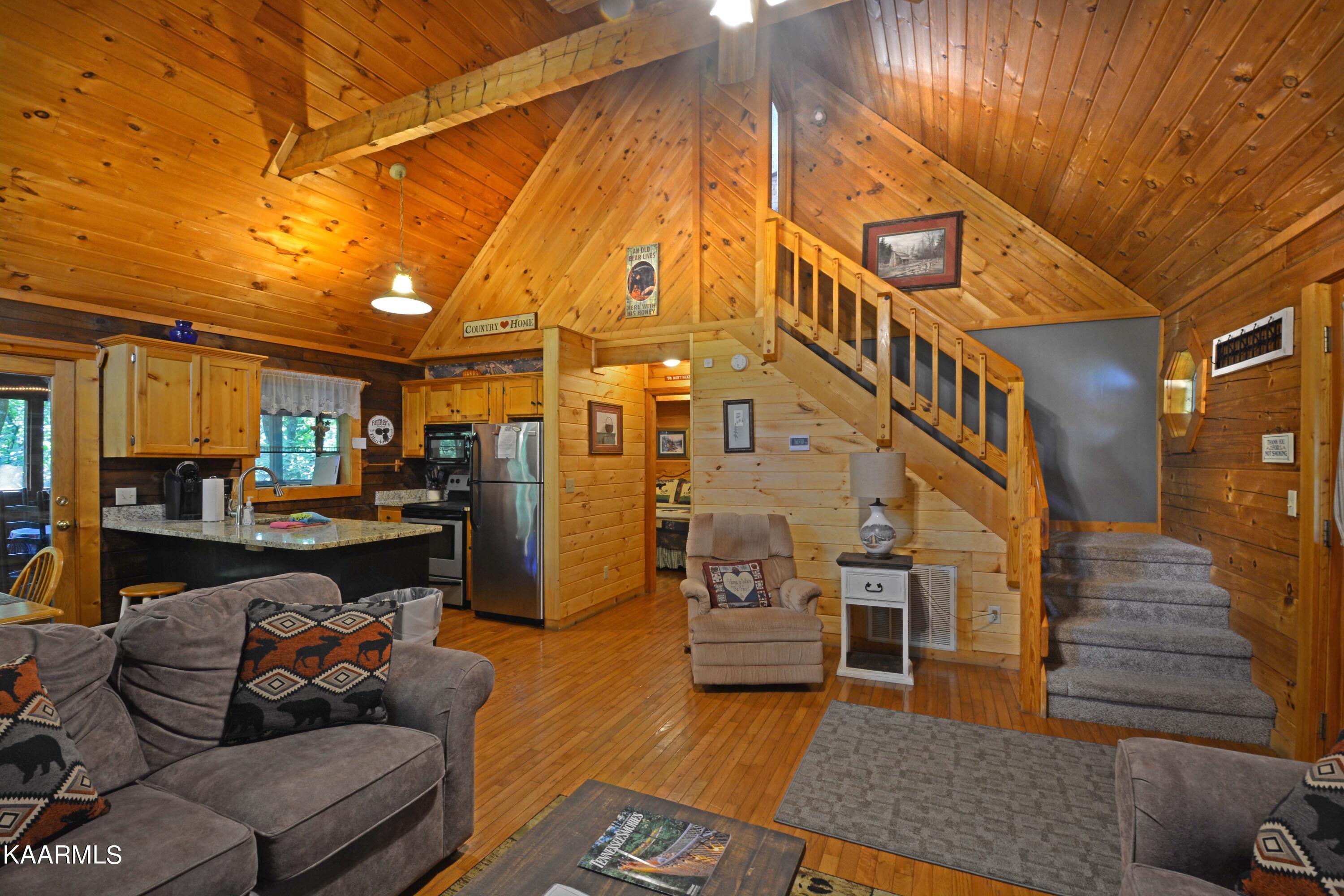 1708 Lake View Circle Sevierville, TN 37876 - Photo 10 of 33 Living Room 3