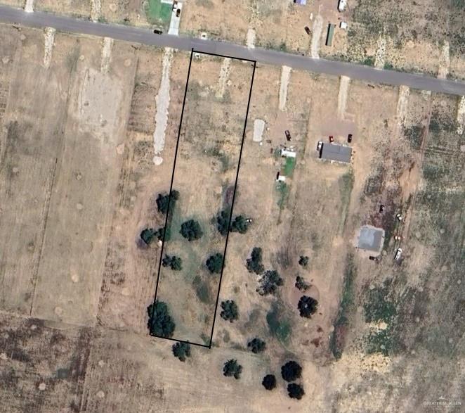 a close up of a shower