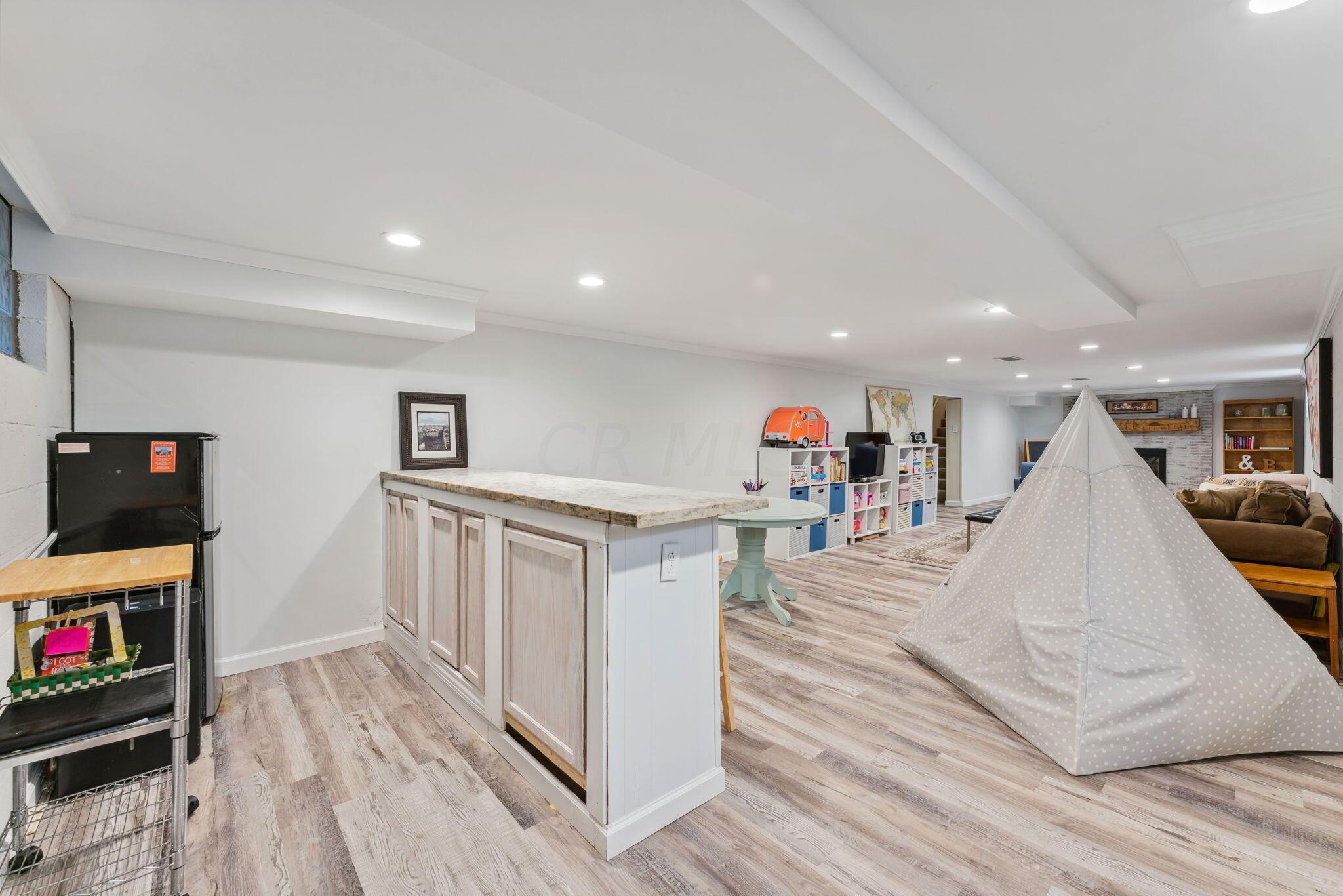 3996 Mountview Road Upper Arlington, OH 43220 - Photo 51 of 78 Bar Area - Basement