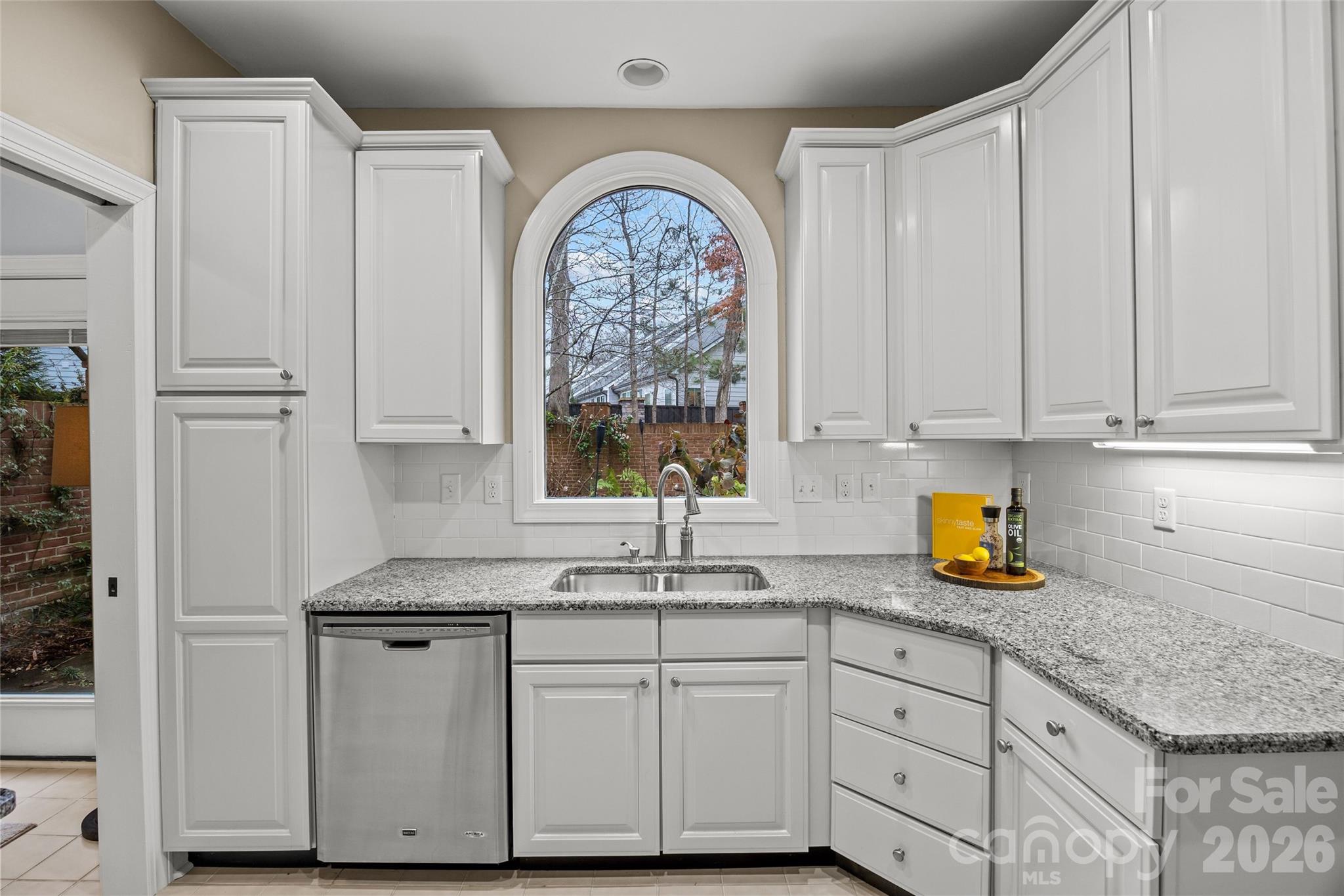 6029 Sharon Road Charlotte, NC 28210 - Photo 14 of 47