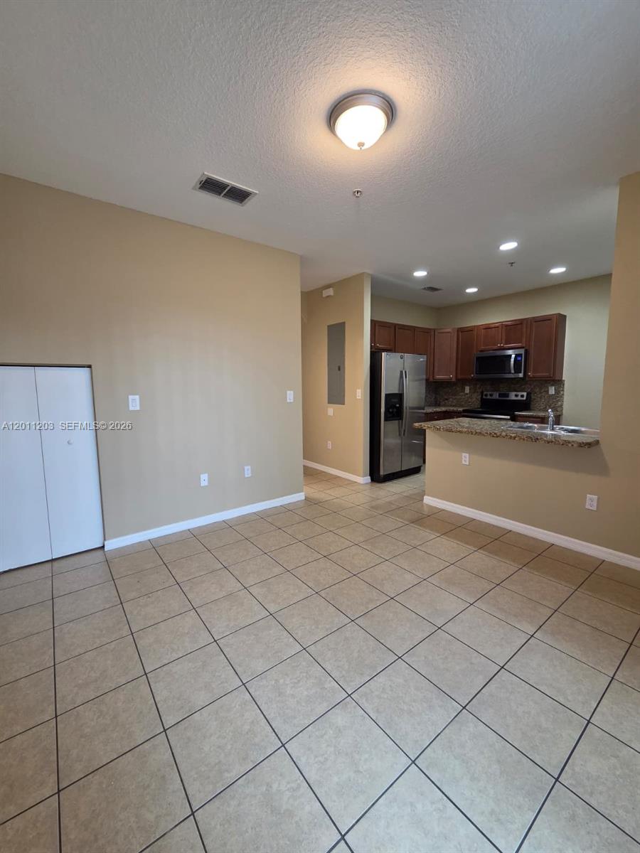 2851 Prospect Road, Unit 404 Tamarac, FL 33309 - Photo 5 of 15