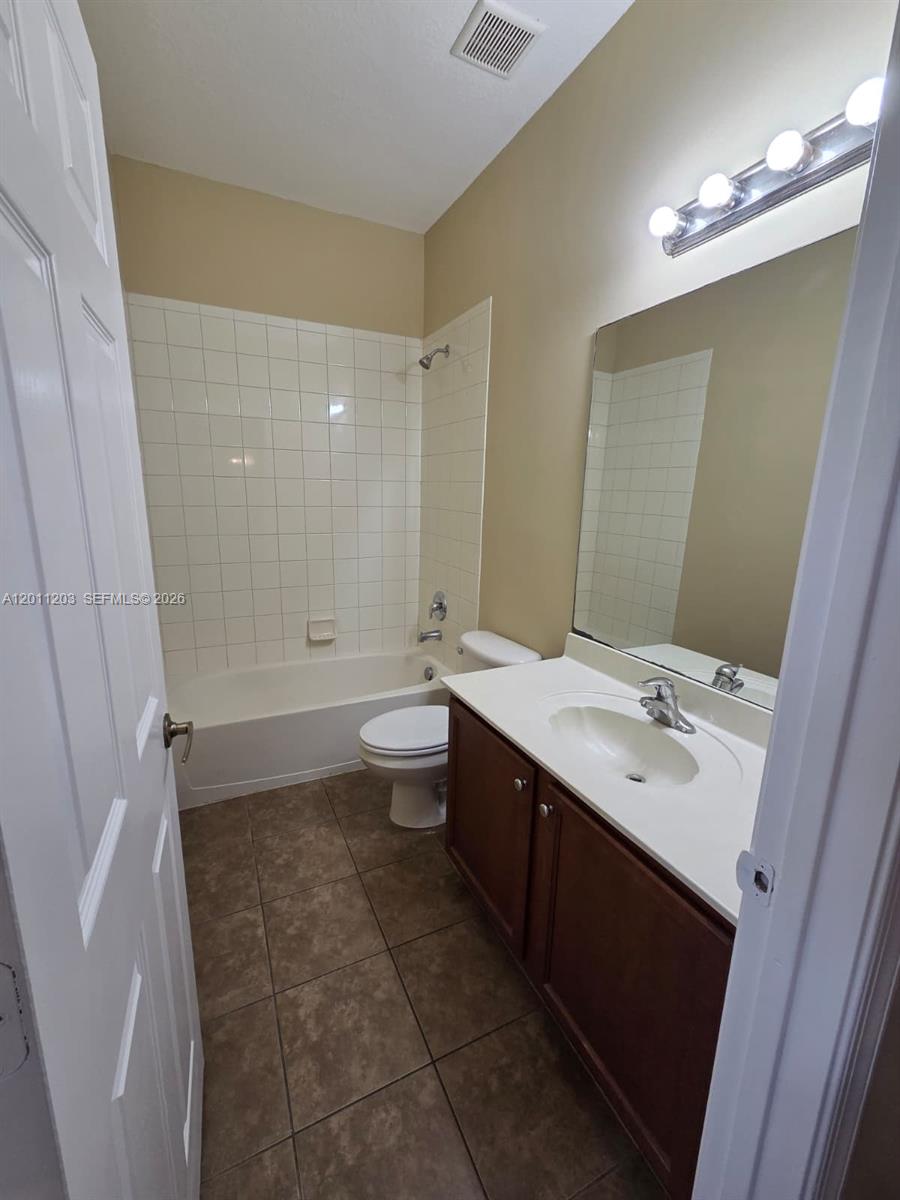 2851 Prospect Road, Unit 404 Tamarac, FL 33309 - Photo 10 of 15