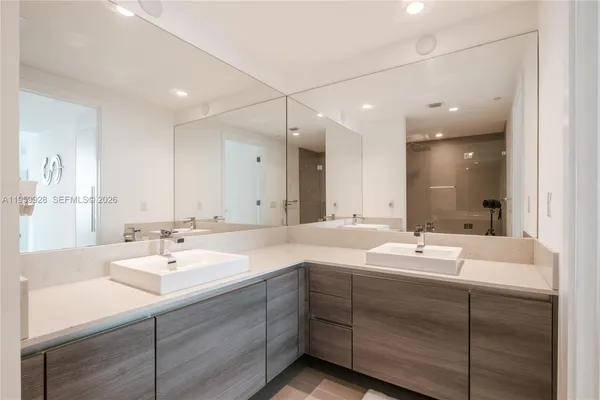 $4,800 | 1080 Brickell Avenue, Unit 3904, Miami, FL 33131