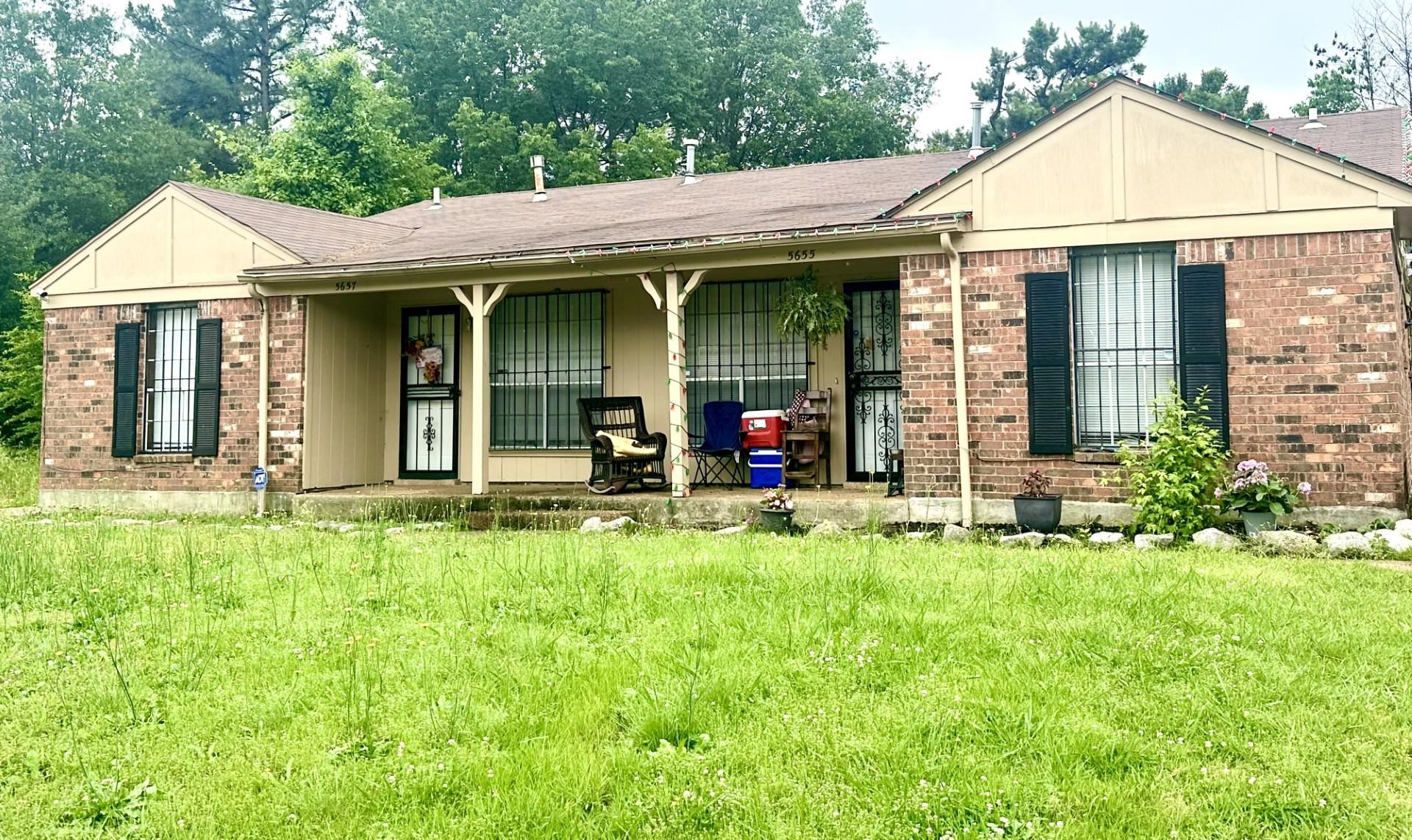 5655 Myers Road Memphis, TN 38115 - Photo 2 of 2 front view of a house with a yard