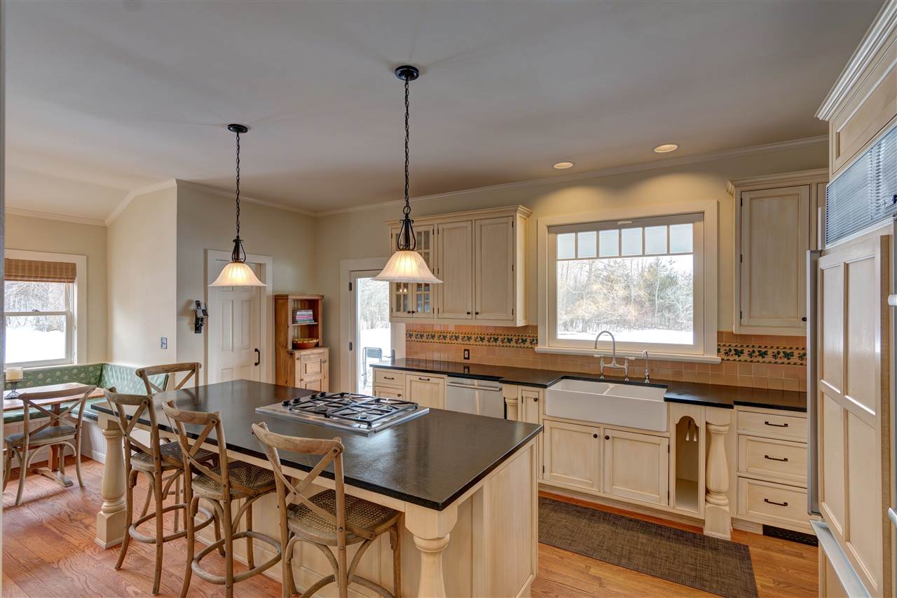 105 Wings Point Road Charlotte, VT 05445 - Photo 12 of 40 Gallery Image 12