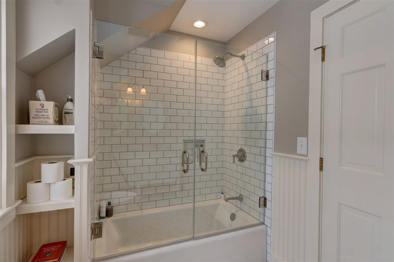 105 Wings Point Road Charlotte, VT 05445 - Photo 26 of 40 Gallery Image 26
