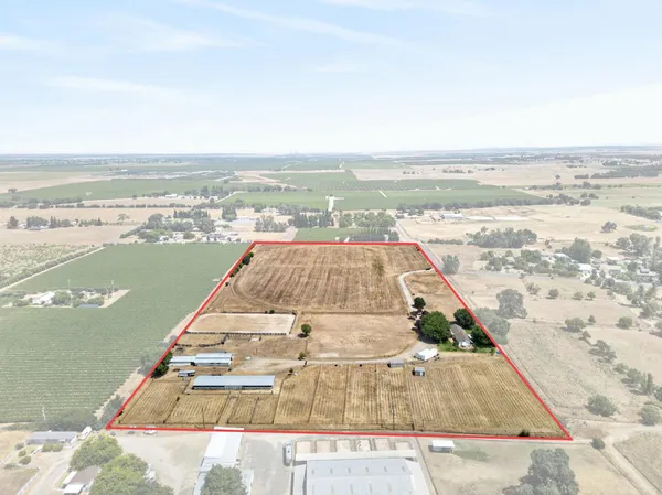 $965,000 | 17500 Collier Road East, Acampo, CA 95220