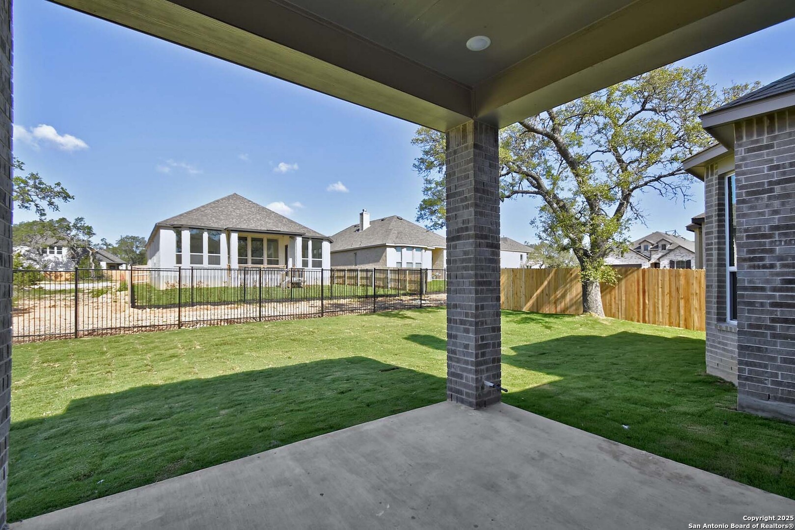 125 Pin Oak Castroville, TX 78009 - Photo 24 of 25