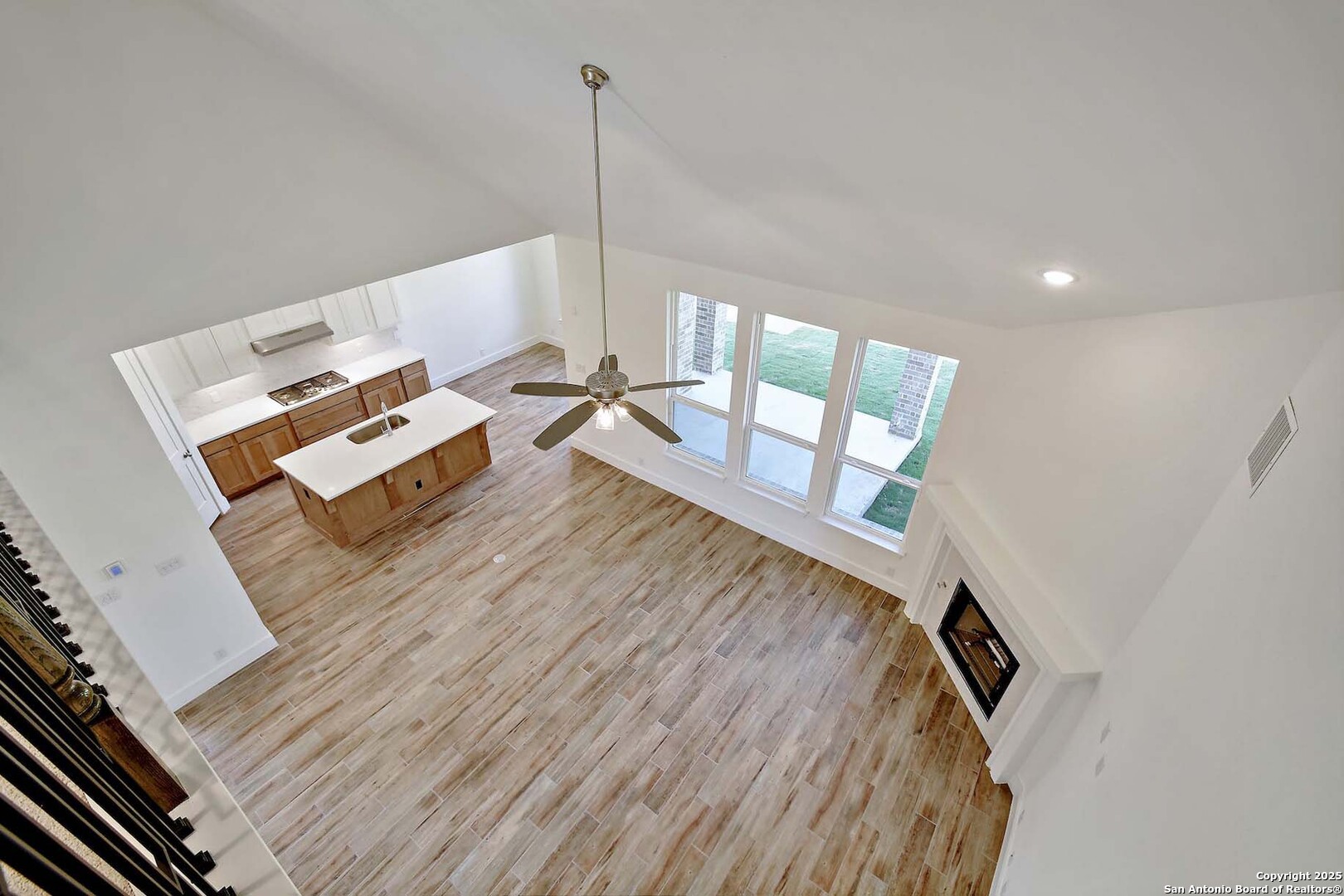 125 Pin Oak Castroville, TX 78009 - Photo 10 of 25