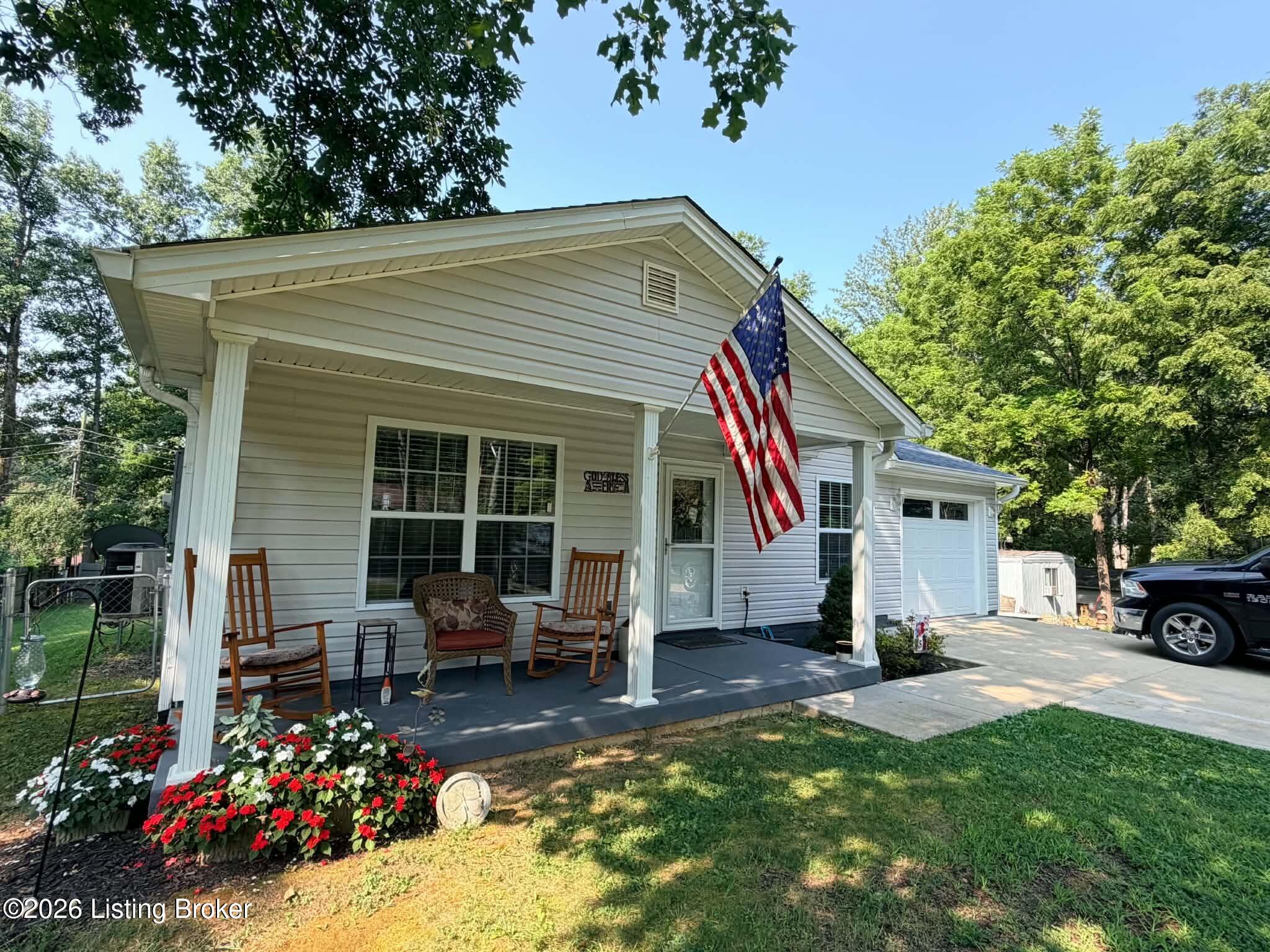 207 Woods Road Elizabethtown, KY 42701 - Photo 2 of 50 340b70a0-0171-4fb1-be40-863346340d4e