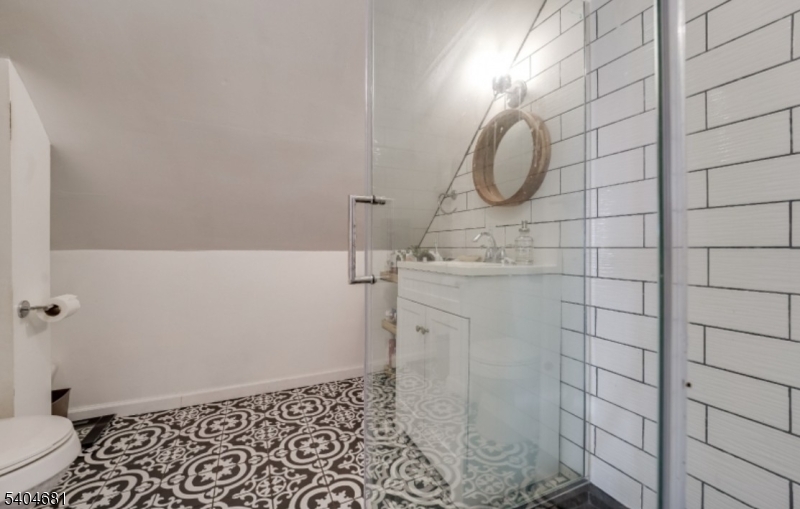 391 Ward Street Union, NJ 07083 - Photo 15 of 23