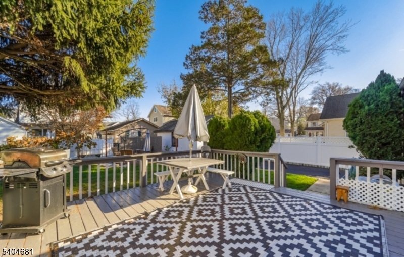 391 Ward Street Union, NJ 07083 - Photo 21 of 23