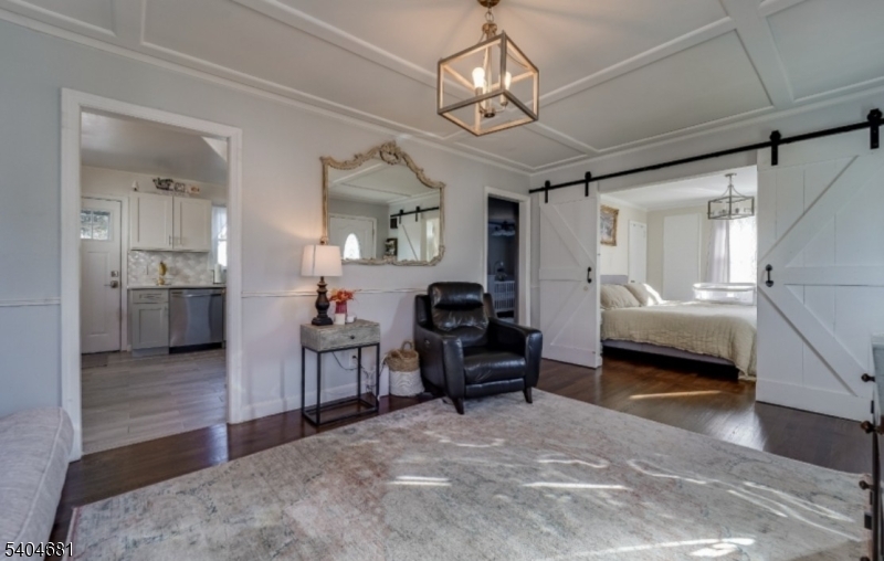 391 Ward Street Union, NJ 07083 - Photo 5 of 23